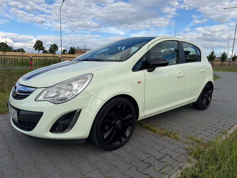 Opel Corsa D 1.2 Enjoy 2011