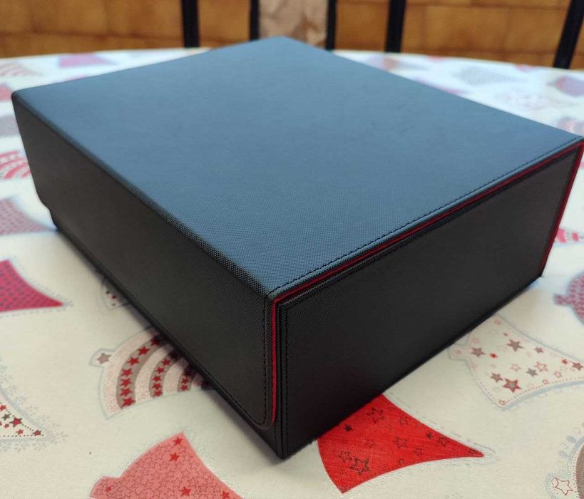 Caixa organizadora de cartas TCG