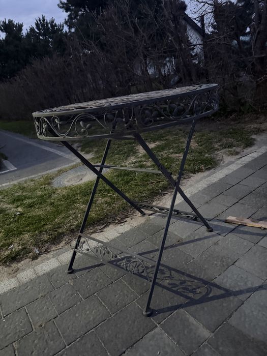 Stolik ogrodowy ladny metalowy składany