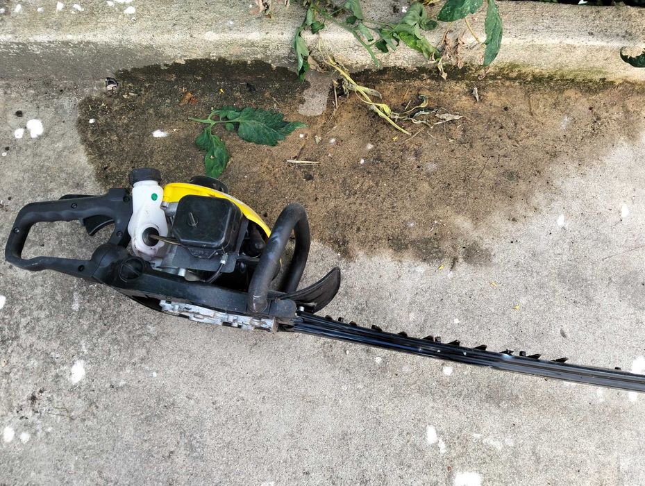 Máquina corta sebes