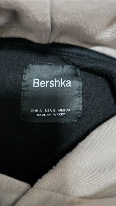 Sweat Preta Bershka Tamanho S