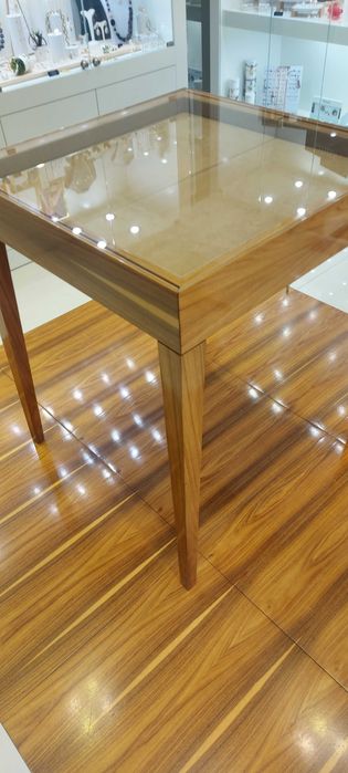 EXPOSITOR em pau ferro como novo