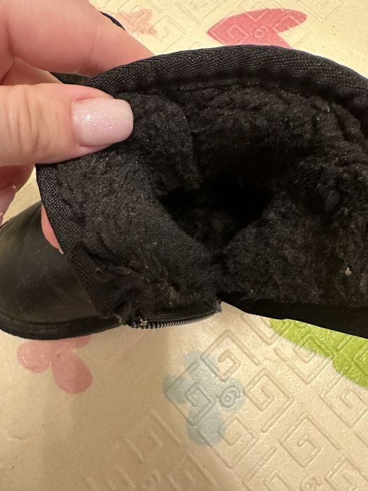 Дитячі шкірні уггі 24 розмір