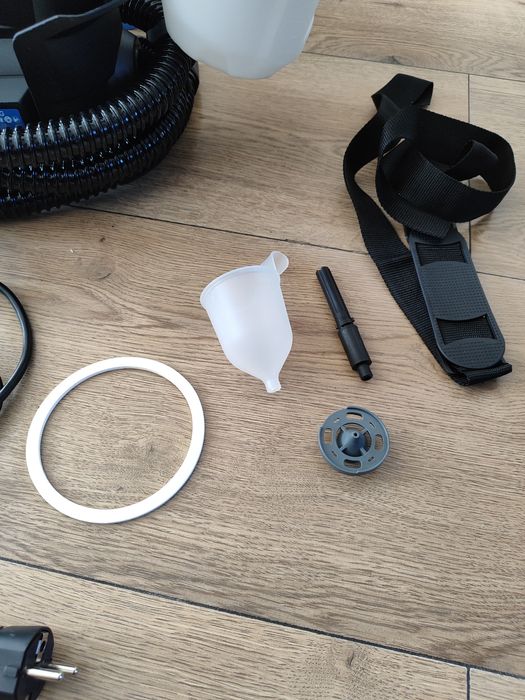 Pistolet do malowania 700wat, kompletny, jak nowy. 2024r

Wtyczka e