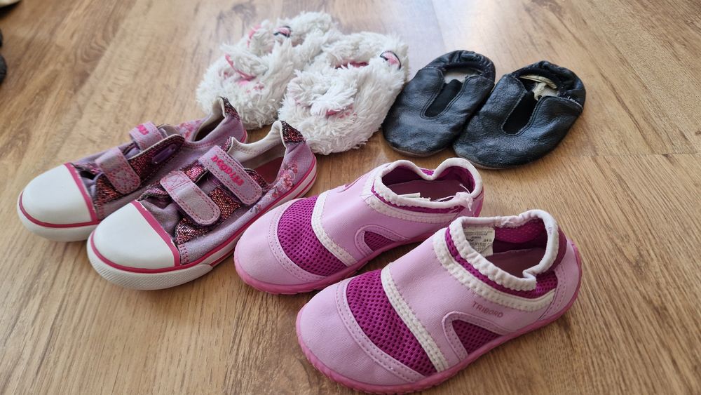 Buty do wody tribord 28-29 plus trampki i kapcie
