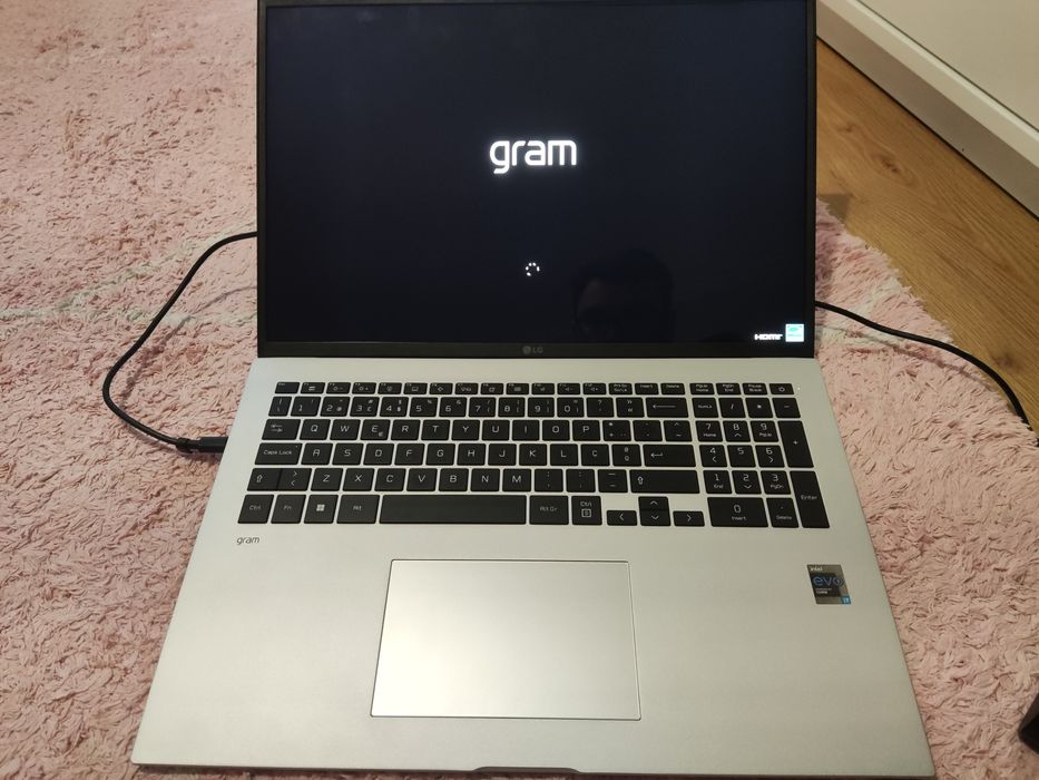 PORTÁTIL 17Z90P LG GRAM ( 17.3" - I7-1165G7 - 16GB RAM - 512GB SSD )