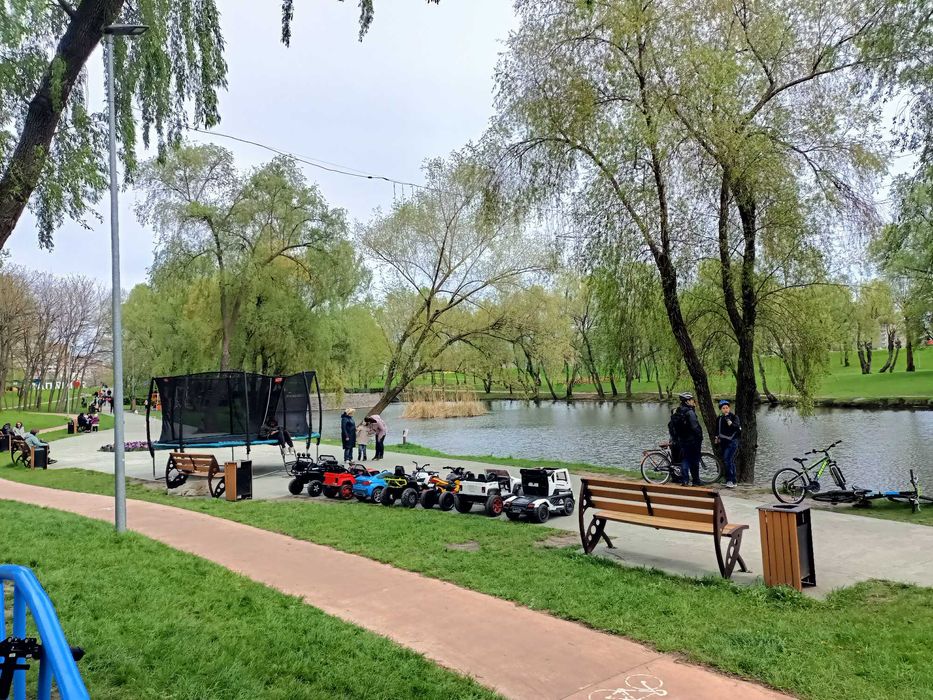 Погодинно, подобово - 3 поверх Маяковського 1 В у парка, для 5 людей!