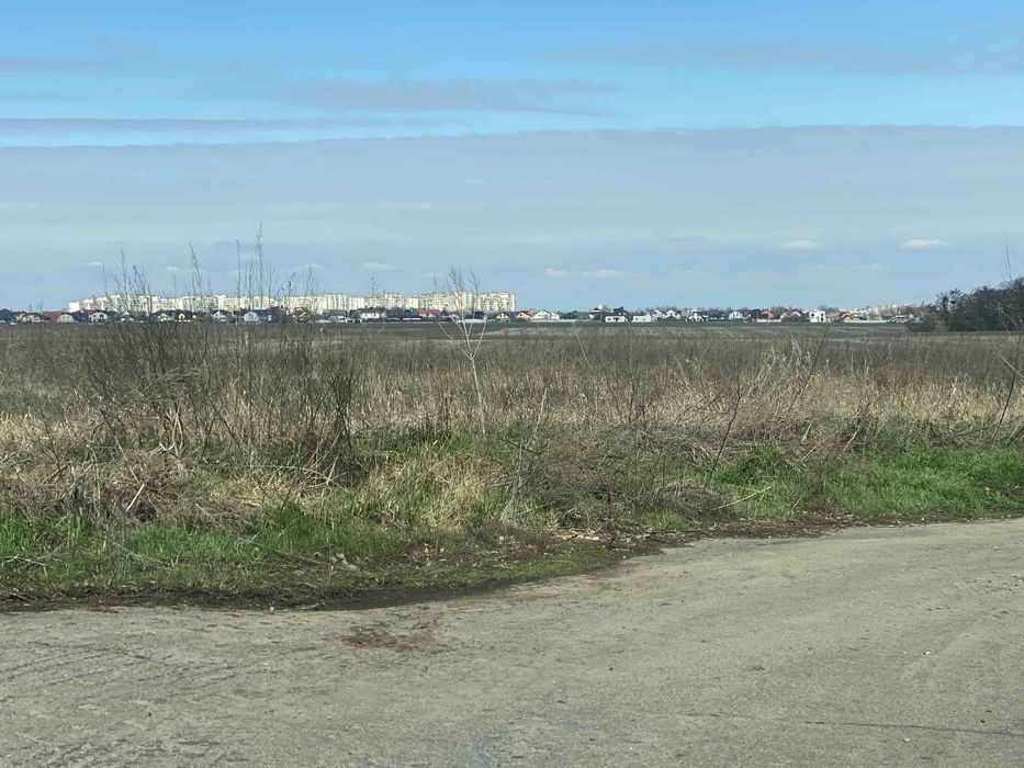 Продам земельну ділянку в Шкарівці