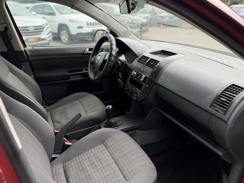 VOLKSWAGEN POLO 2007 року, 1.4 бензин, механіка, передній привід.