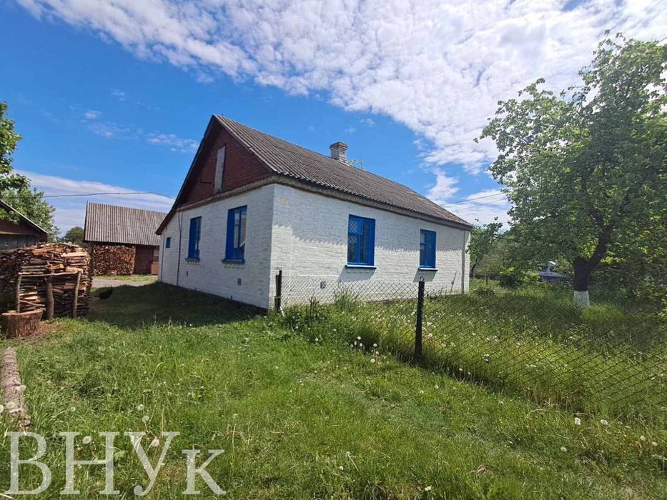Продам затишний доглянутий будинок в с. Суськ Луцького району