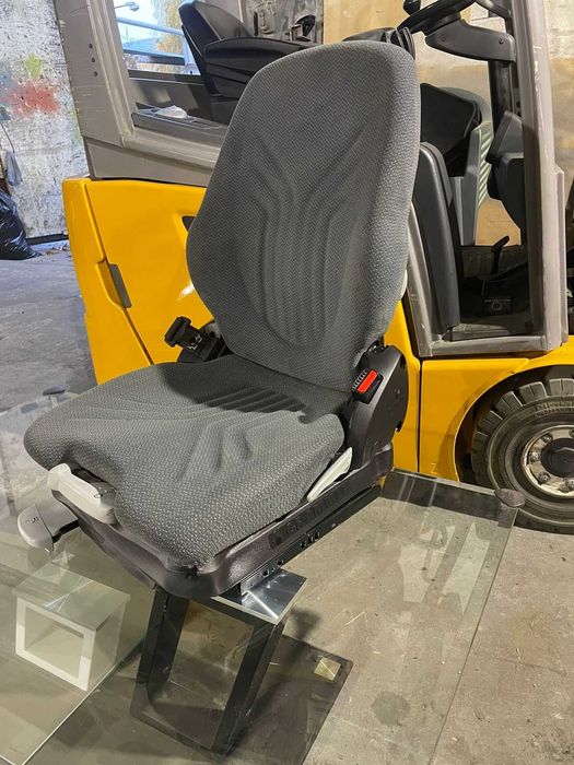 Сидіння Grammer до обладнання для спецтехніки Jungheinrich