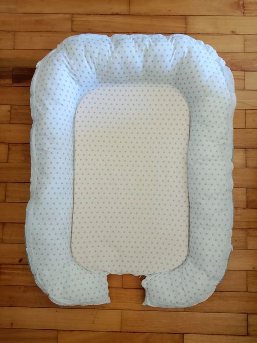 Ninho para bebe azul e branco