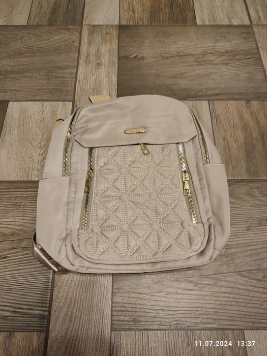 Nowy beżowy plecak damski
