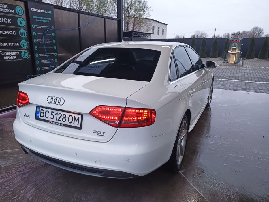 Ауді А4б8 з гарантією