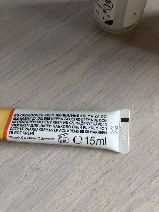 Zestaw kosmetyków do pielęgnacji twarzy i włosów