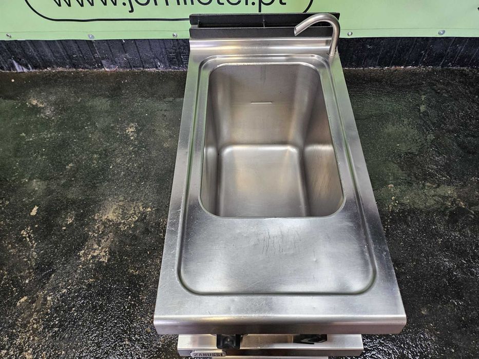 Cozedor de massas a gás