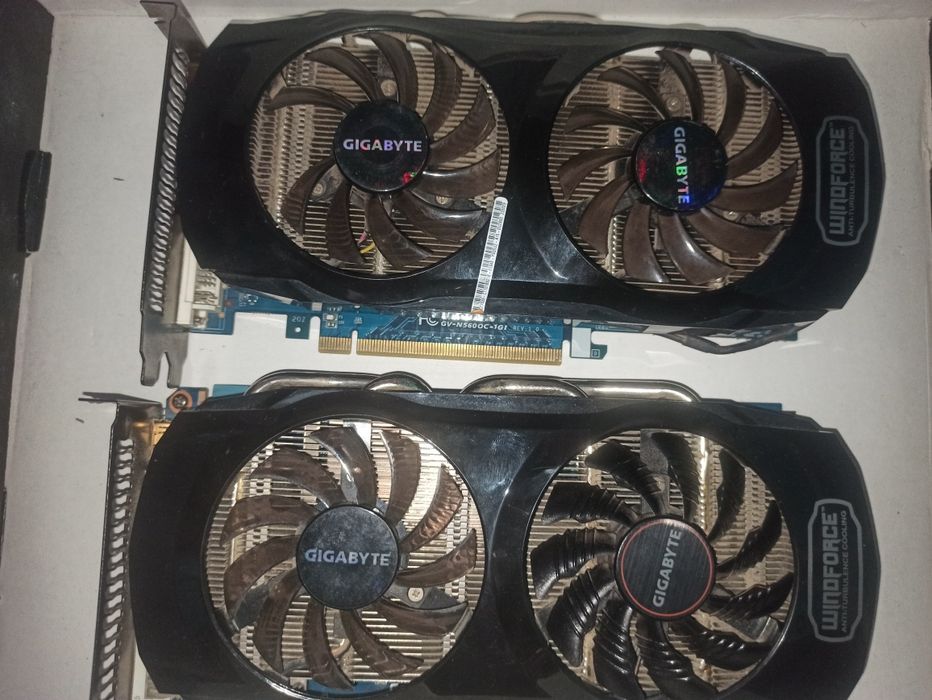 Gigabyte GV -N560OC 1GB