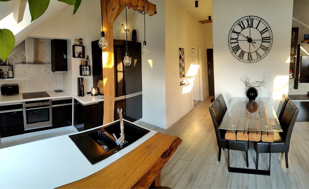 Centrum umeblowane 3 pokoje 77 m² + (20 m² -do adaptacji) - Widok 2