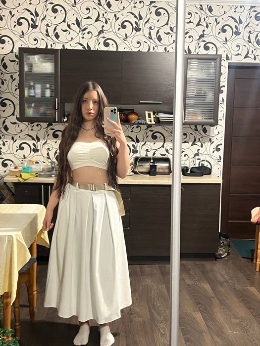 Юбка жіноча шкіряна біла