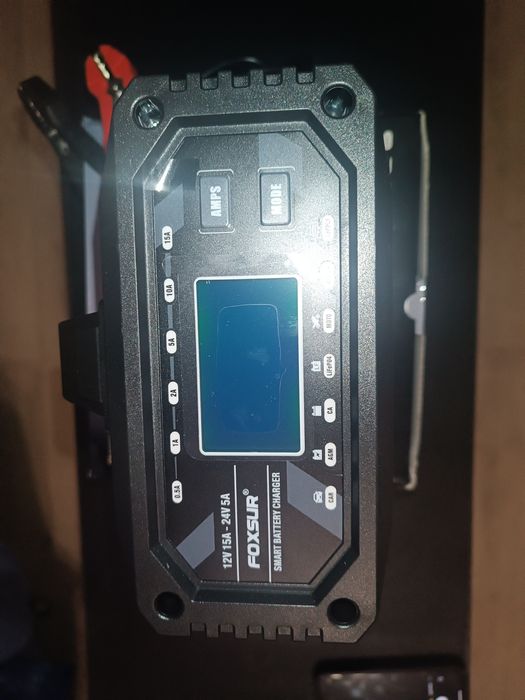 Зарядное устройство FOXSUR 15A.