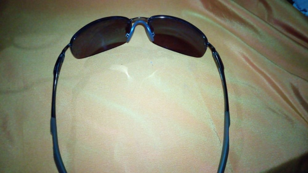 Oculos de sol de excelente qualidade