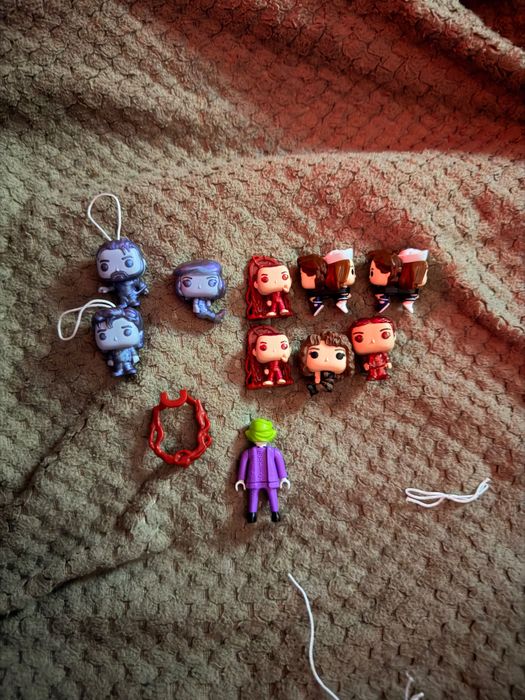 Фігурки дивні дива