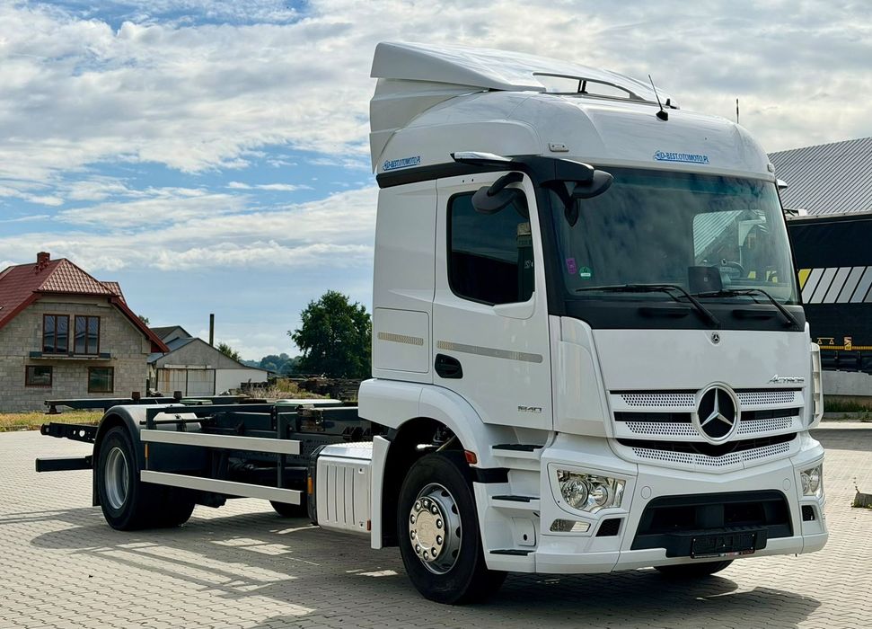 Mercedes-Benz