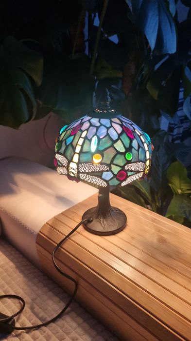 Lampa witrażowa ważki