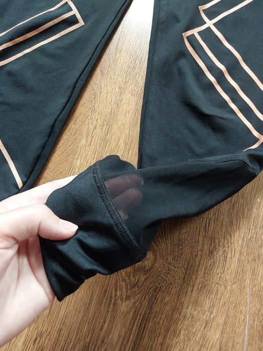 Czarne legginsy do ćwiczeń