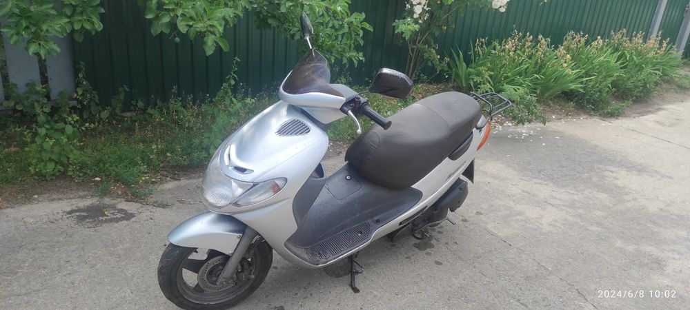 Продам мопед сузукі.