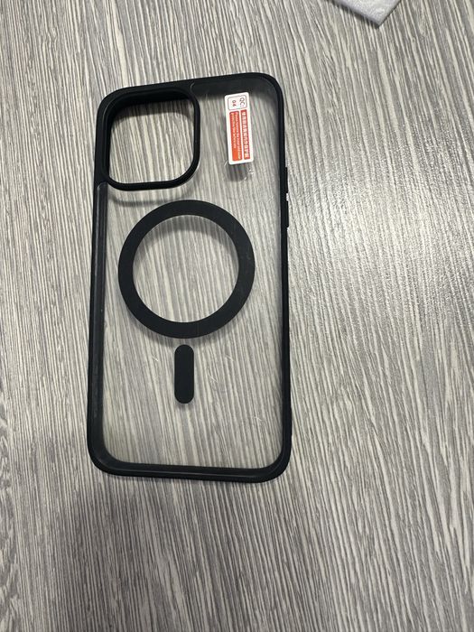 Продам чехол на iPhone 14 promax
