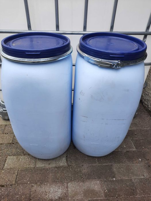Beczki 60 l czyste z klamra