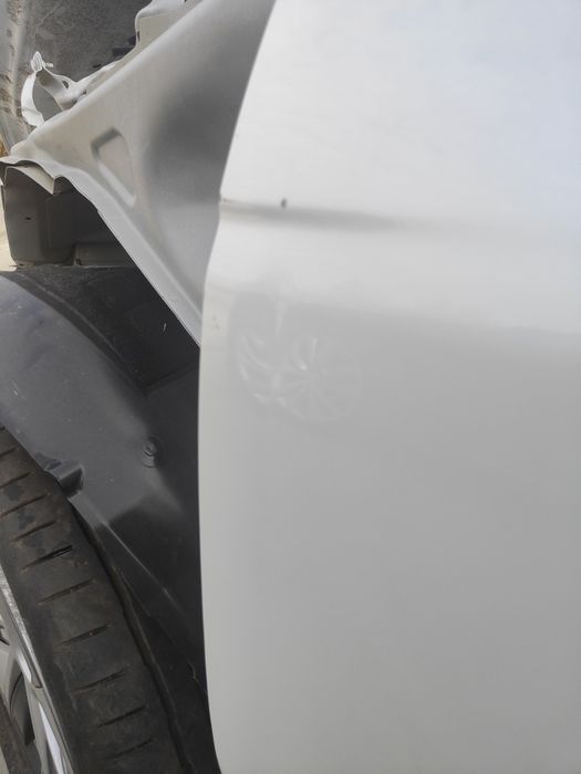 Tesla Model Y 2020-2024 двері передні, двері задні