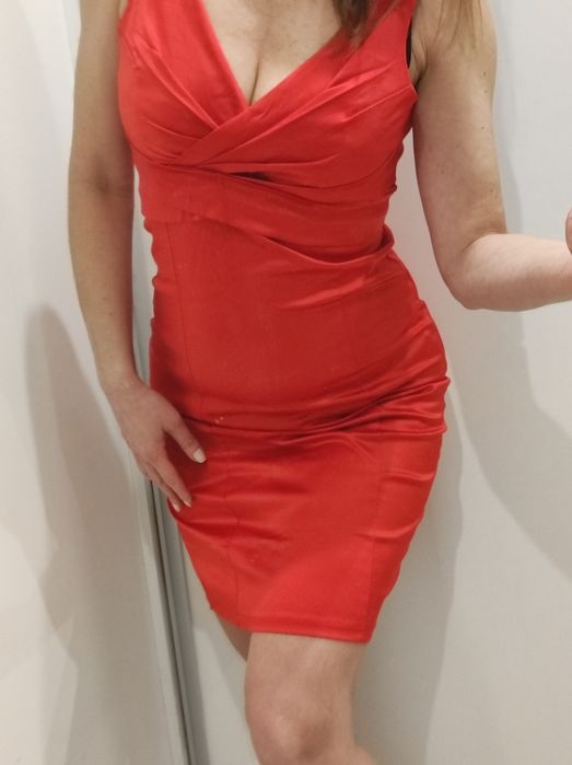 Sukienka sexy krwista czerwień