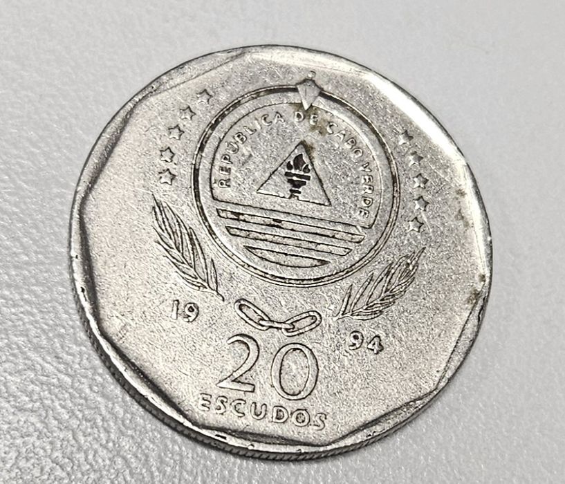 2 moedas de Cabo Verde 20 escudos 1994