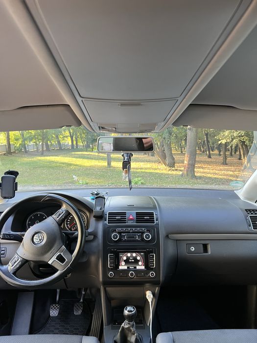 volkswagen touran 2011
