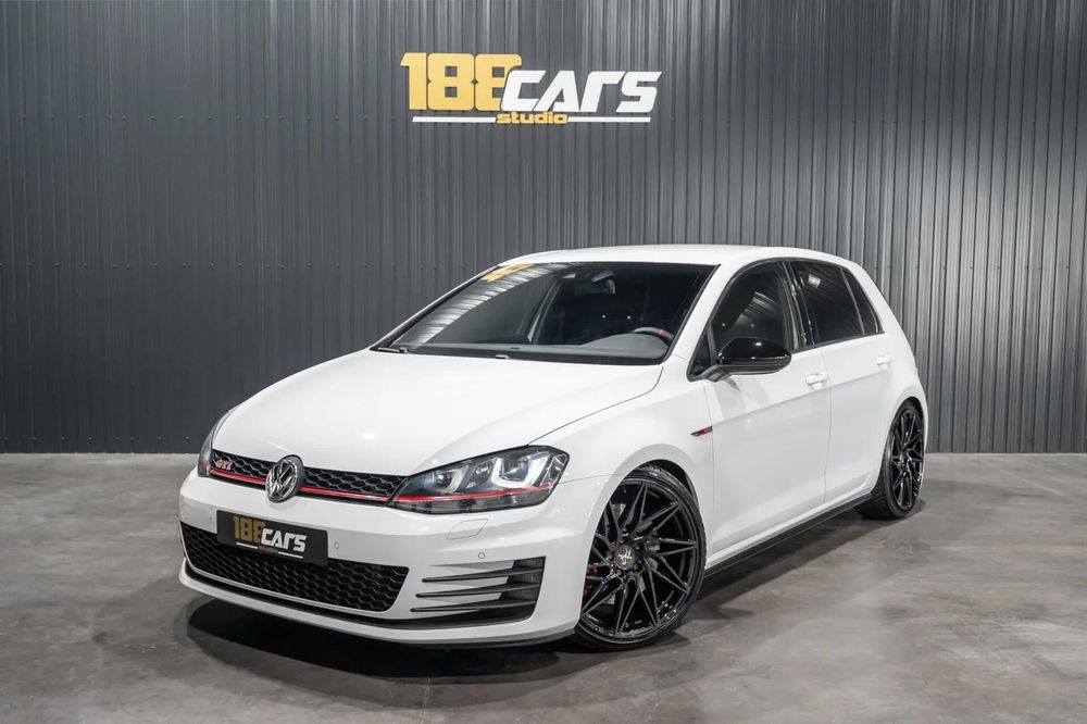 VW Golf GTI Performance BlueMotion DSG