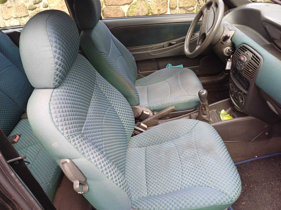 Lancia Y com inspeção em dia