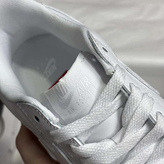 Nike Air Force 1 Low '07 Supreme Biały  R.40