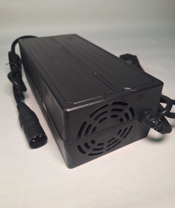 Зарядное устройство 48V 5A для электровелосипеда.скутера.самоката