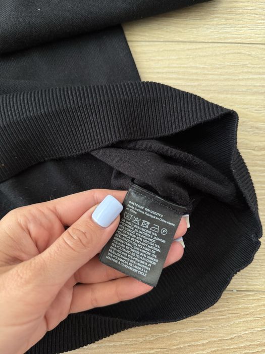 Czarny sweter H&M S