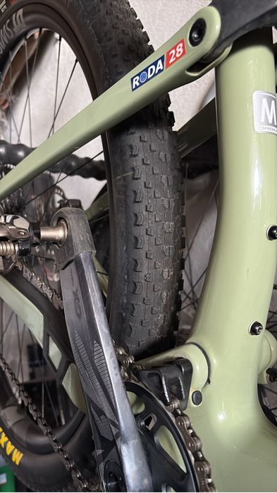 Vendo rodas dt swiss completas como estao nas fotos, como novo