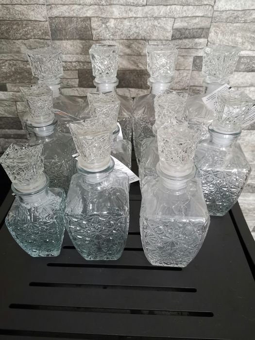 11 garrafas de Licor, novas, diferentes tamanhos