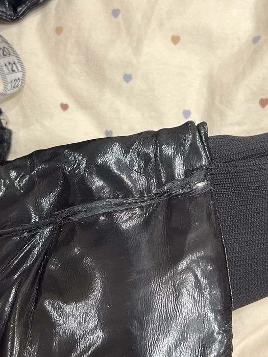 Курточка дуже тепла і коротка maniere de voir