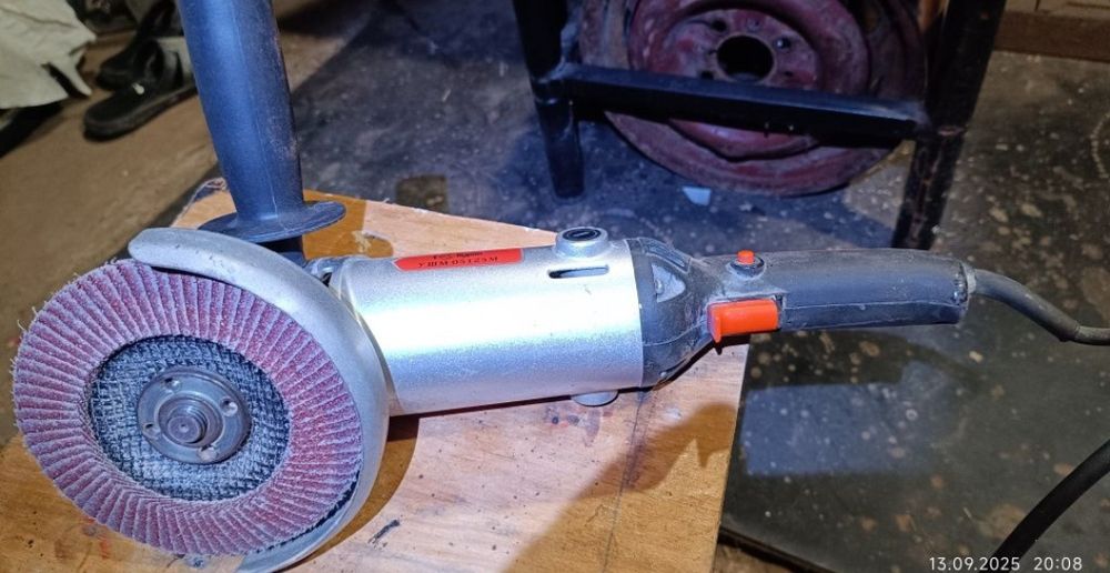 Кутово шліфувальна машина буран