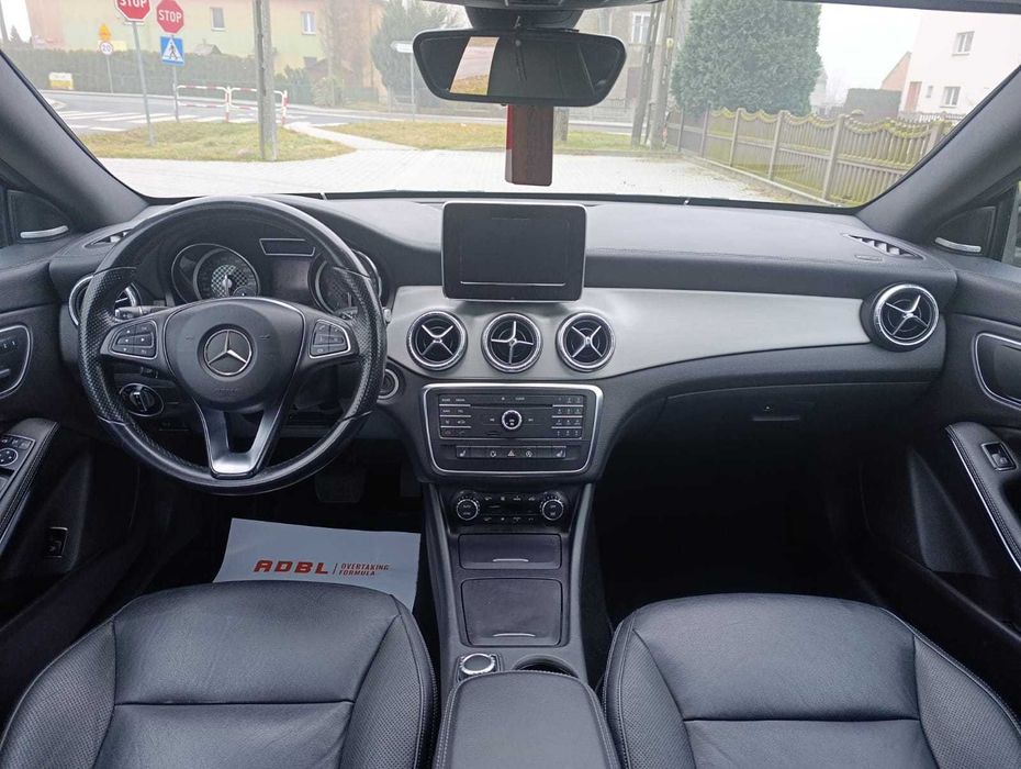 Mercedes-Benz CLA 250 4Matic 7G-DCT AMG Line lub zamiana na koparko-ładowarke