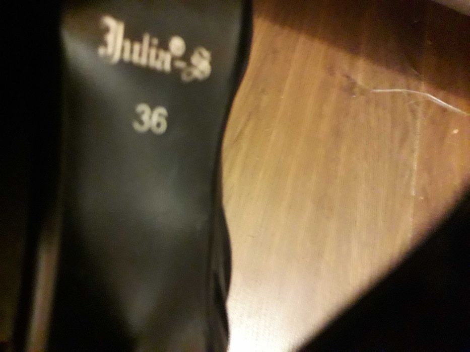 szpilki z  zdobieniami