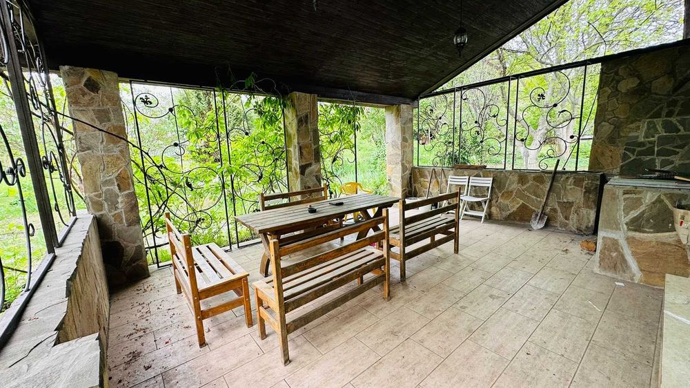 Будинок S=265 кв.м. на 0,5 га  в с. Великі Дмитровичі