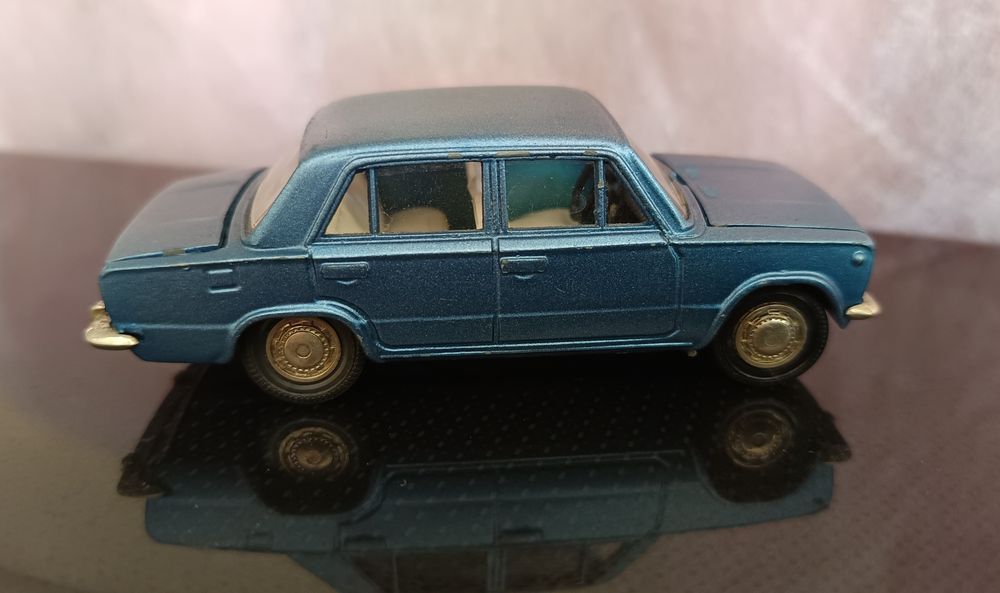 Модель Ваз 2101 масштаб 1:43 ссср