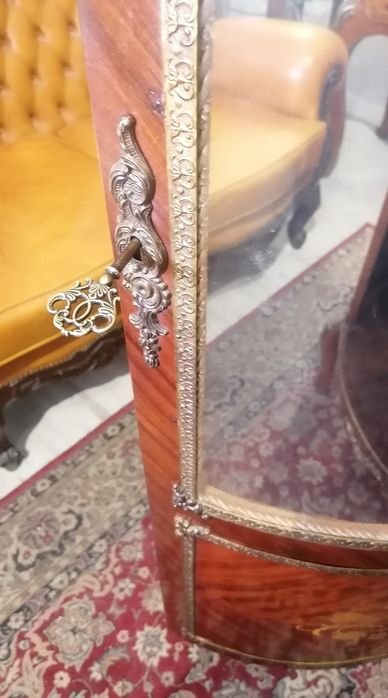 Vitrine Cristaleira Louceiro Livreiro Móvel expositor Oratório Luís XV